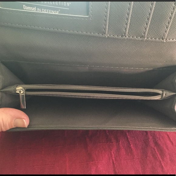 NWOT RFID Wallet Black Glitter - Picture 5 of 7